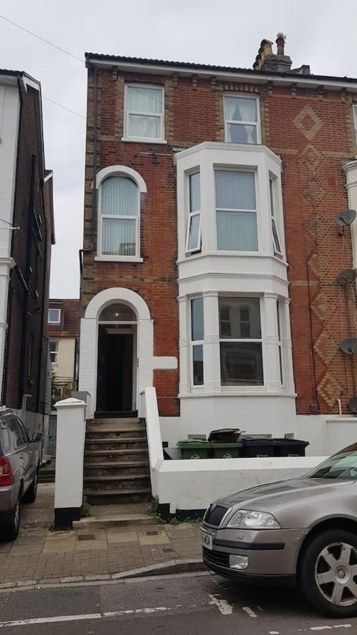 Heart Of Southsea,Near Common And Sea. Apartment Портсмът Екстериор снимка